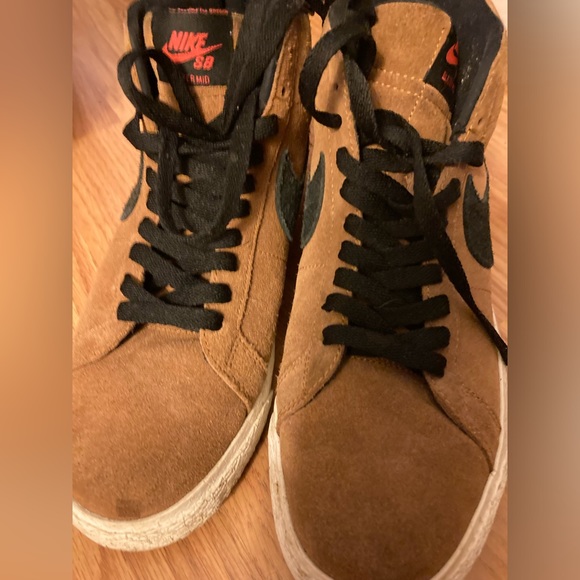 Nike SB Zoom Blazer Low Light British Tan Men's 7.5 - Picture 2 of 5